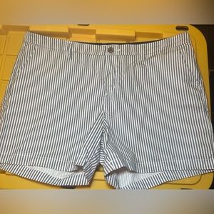 5inch in good condition striped shorts